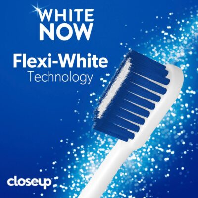 Close Up Toothbrush Shiny White Now Blue 11 gm