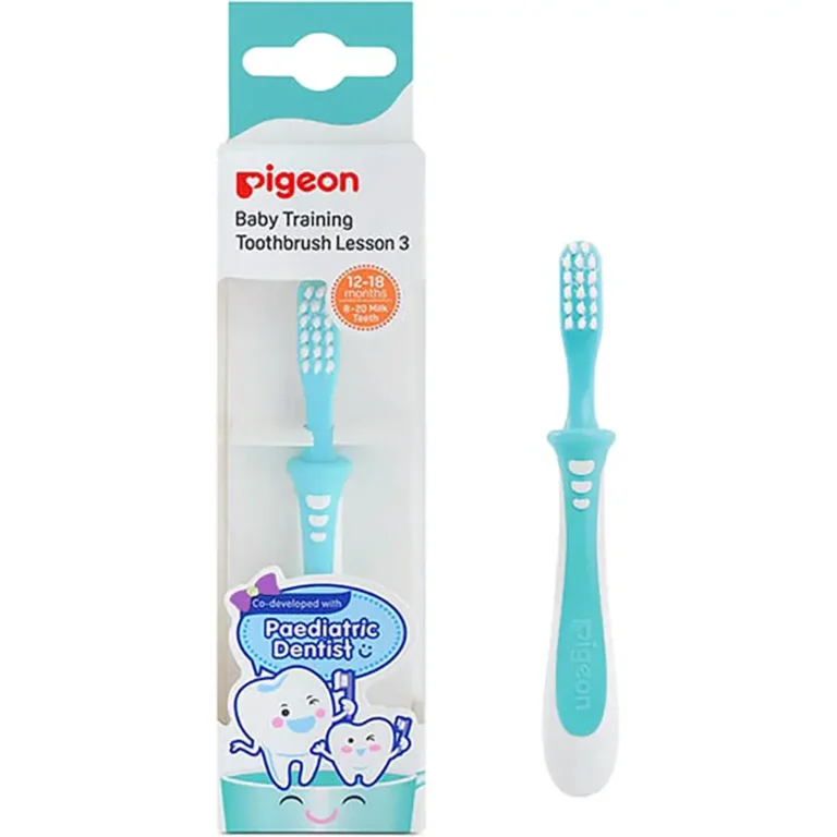 Pigeon Baby Training Toothbrush Lesson 3 Green (1 Year+) - Image 1