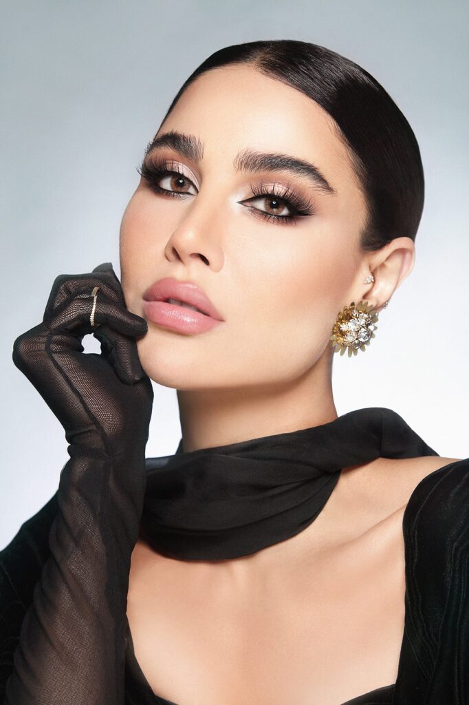 ⁦عدسات لاصقة ديفا - لون كريمي طبيعي⁩ - الصورة ⁦2⁩