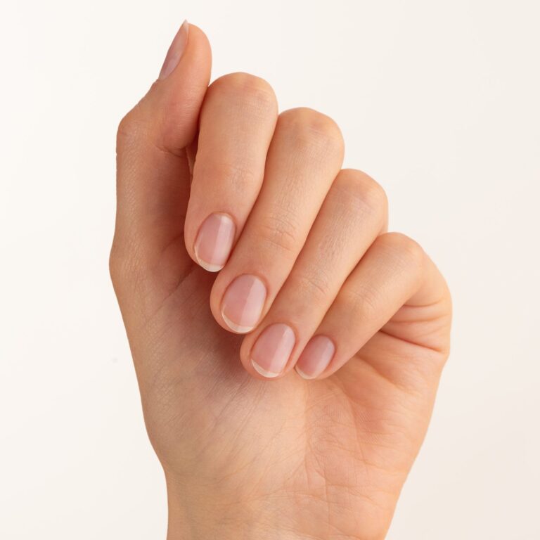 Essence The Extreme Nail Hardener - Image 2