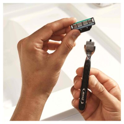 Gillette Mach3+ Razor Handle + 7 Blades