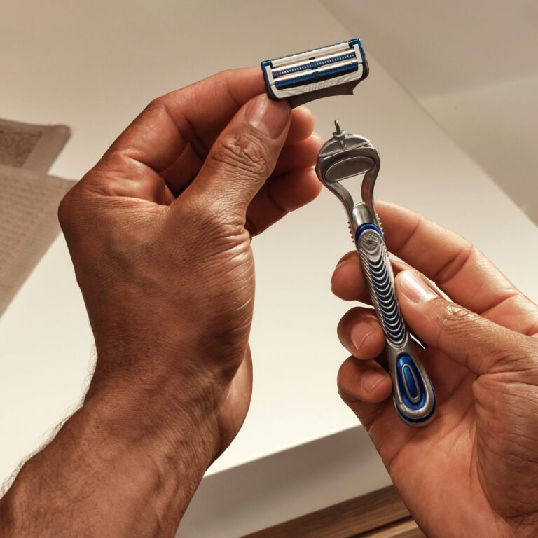 Gillette SkinGuard Sensitive Blades Refill 4 pcs - Image 6