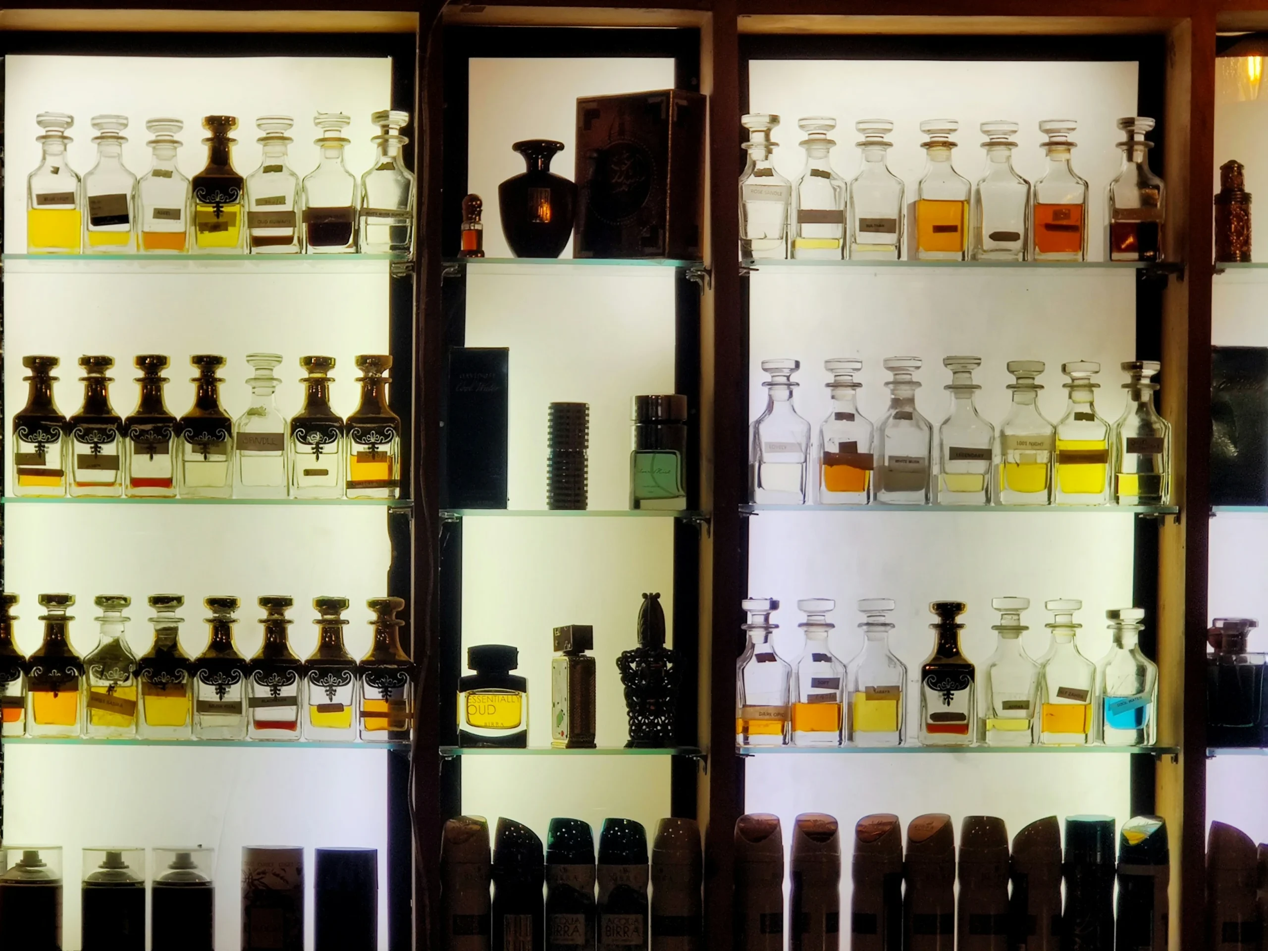 The 7 Best Distinctive Arabic Perfumes That Combine Authenticity and Luxury 1 The 7 Best Distinctive Arabic Perfumes That Combine Authenticity and Luxury Distinctive Arabic Perfumes