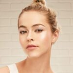 Maybelline New York Facestudio Master Strobing Stick - 200 Medium Nude Glow - Image 5