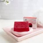 بيوتن تيتي صابون العكر الفاسي للعناية بالبشرة 100 جم - بشرة نضرة ومشرقة